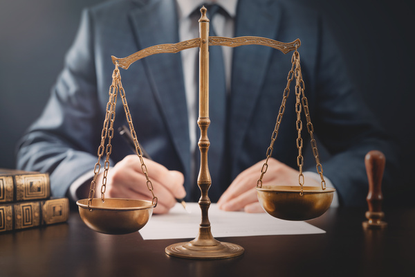 天秤の比較イメージ